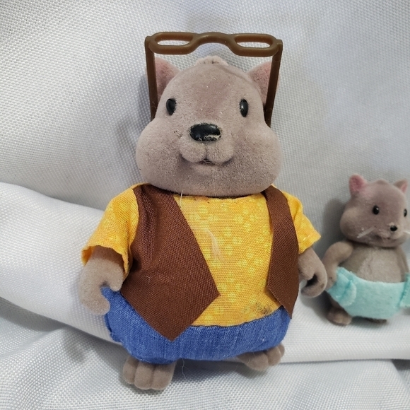 Lil Woodzeez Flocked Figures Bustleberry Squirrel Dad And Baby And Moosical Cow - Picture 2 of 9